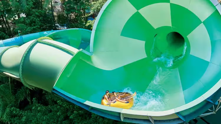 adventure-cove-waterpark-spiral-washout